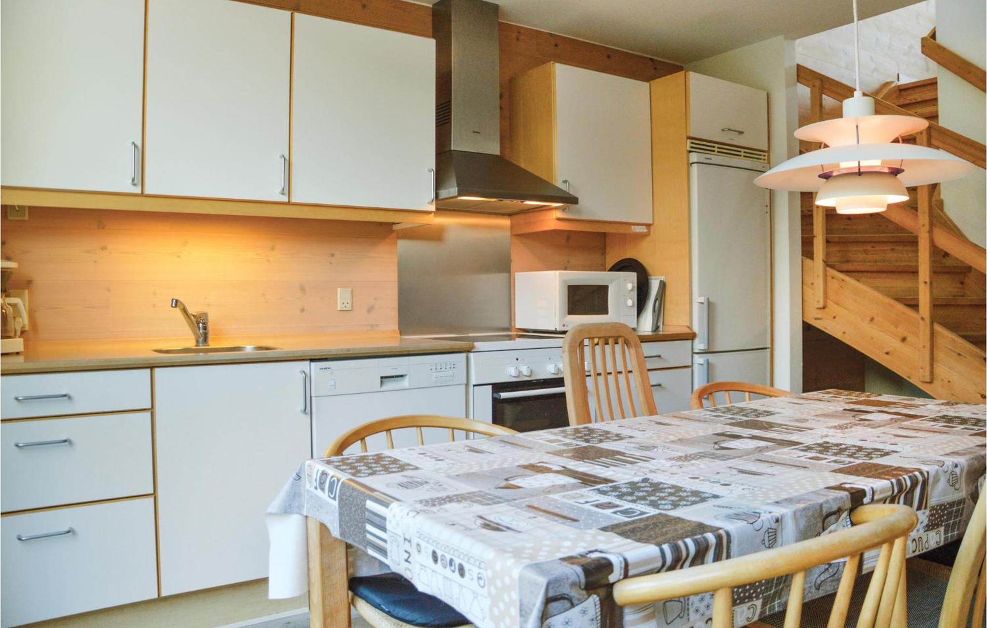 2 Bedroom Gorgeous Home In Hvide Sande Esterno foto